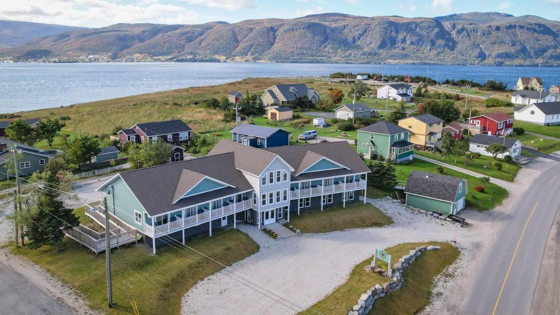 The Tides Inn Norris Point Eksteriør bilde